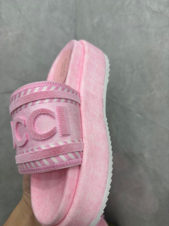 Gv*c SLIPPERS GU568-108