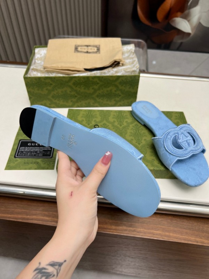 Gv*c SLIPPERS GU568-120