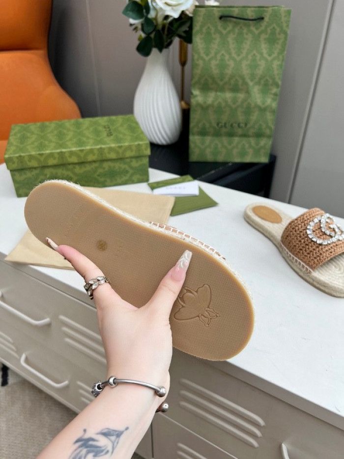Gv*c SLIPPERS GU568-125