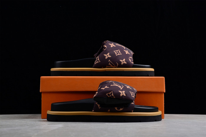 1*V SLIPPERS 11V0107-061