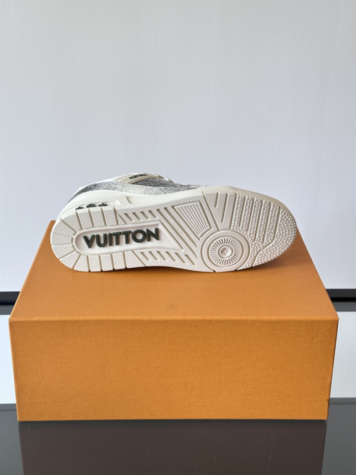 1V SNEAKERS 1V0425-209