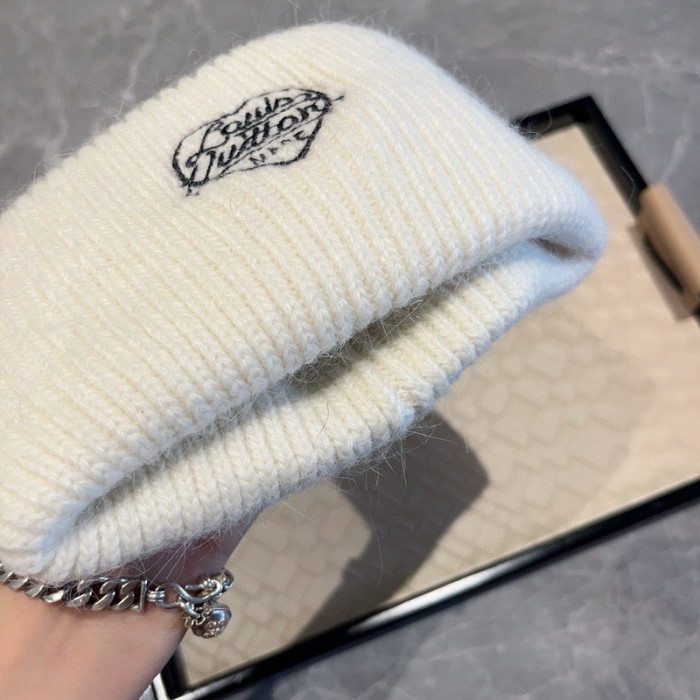 1v HAT0229-0508