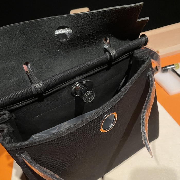 Her*mes bag B0113-198