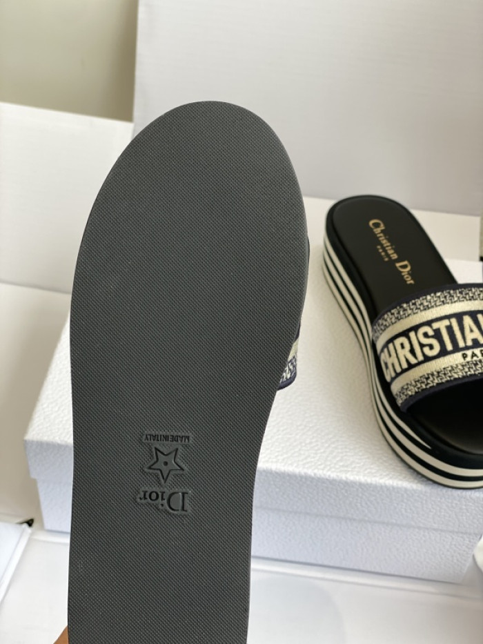 D10r SLIPPERS DS258-084