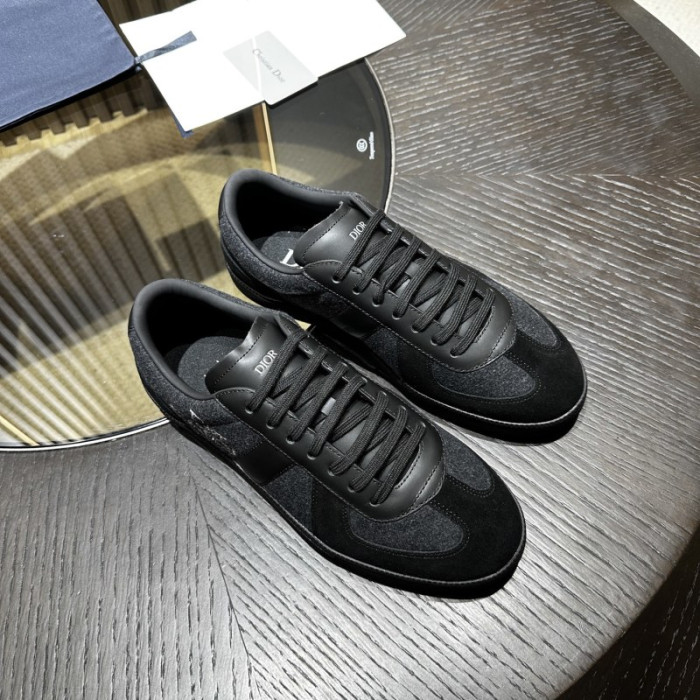 D10R SHOES B01 D896-186