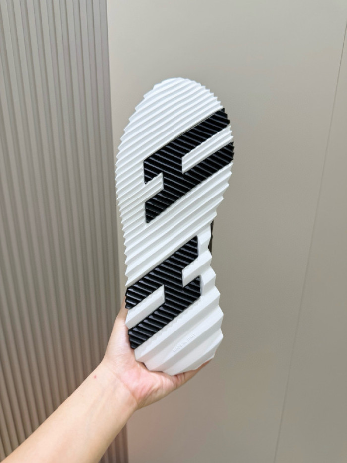 HER*MES SNEAKER HM1028-161