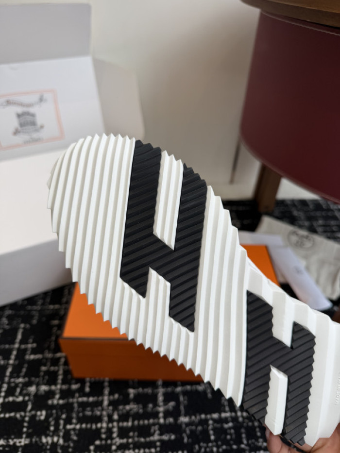 HER*MES SNEAKER HM1028-174