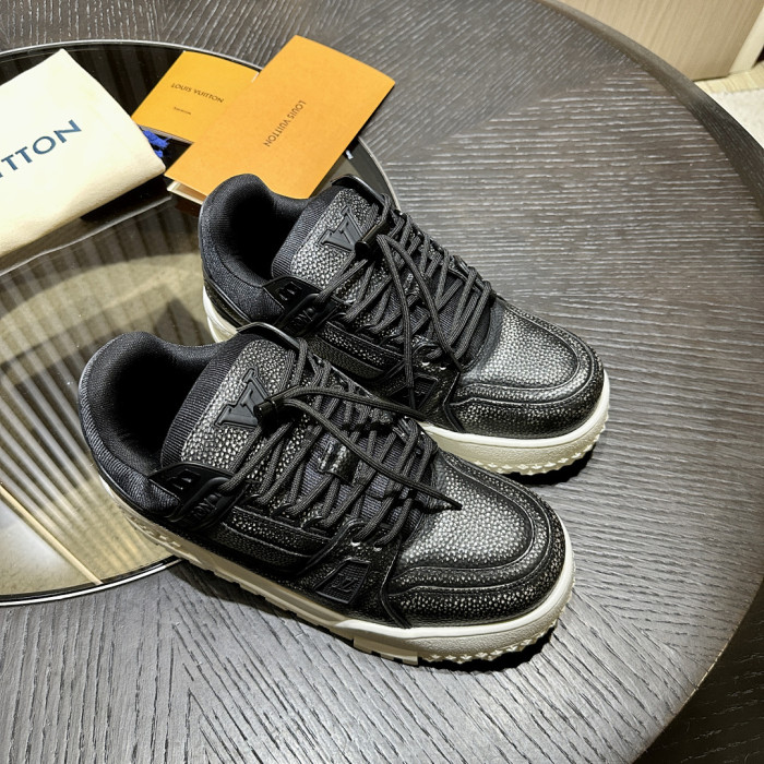 1V TRAINER 1V0425-649