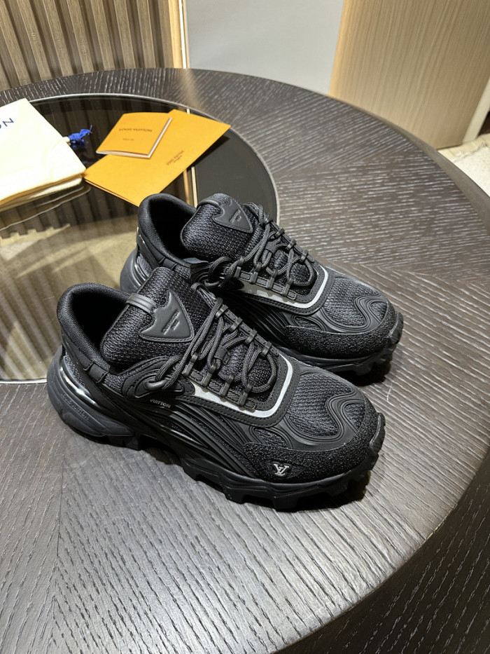 1V SHOES 1VS02