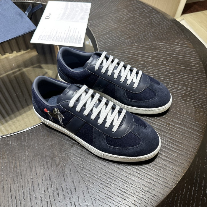 D10R SHOES B01 D896-196
