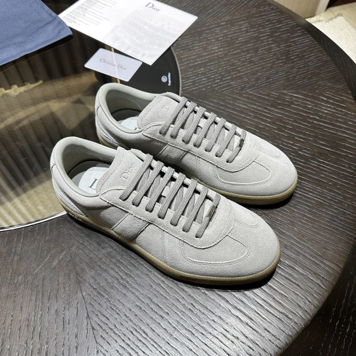 D10R SHOES B01 D896-200