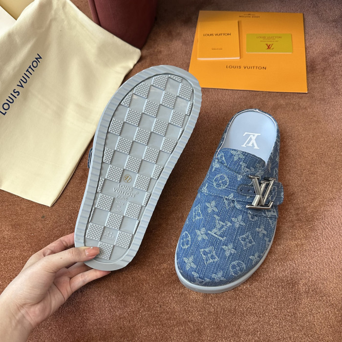 1*V SLIPPERS 11V0107-156