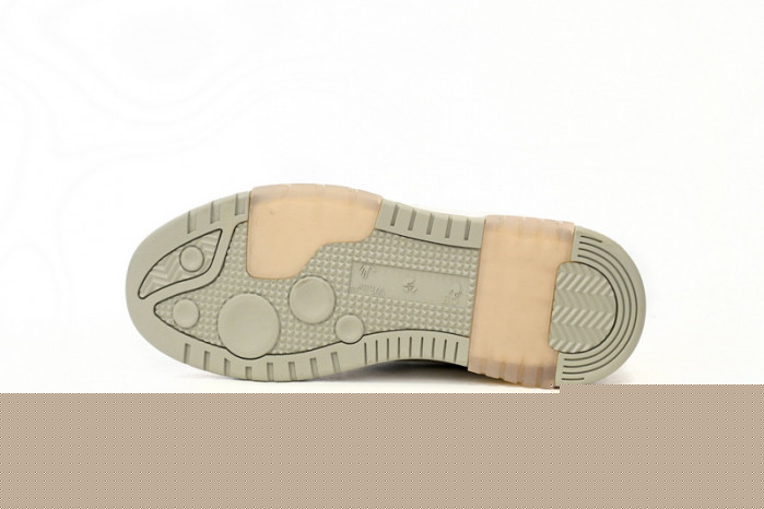 OFW SNEAKERS GY067