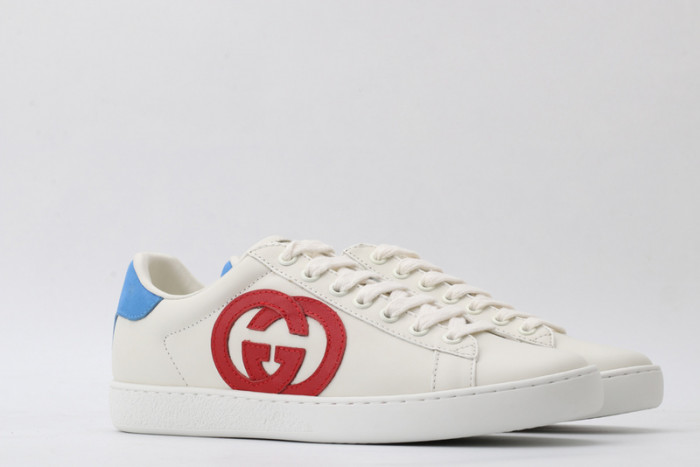 gucc ace embroidered low-top sneaker 431942a38g09066