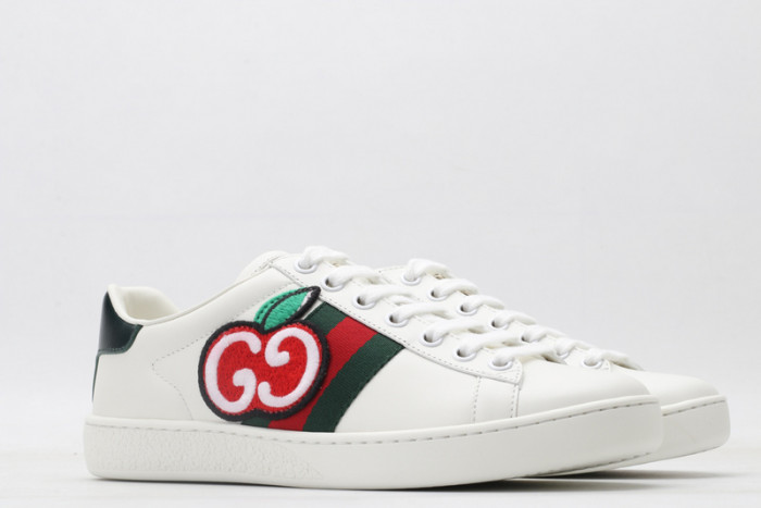 gucc ace embroidered low-top sneaker 611377d0pe09064