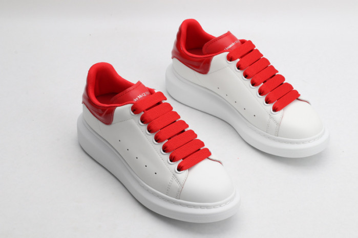 A1exa*der Mcqv*en SNEAKERS