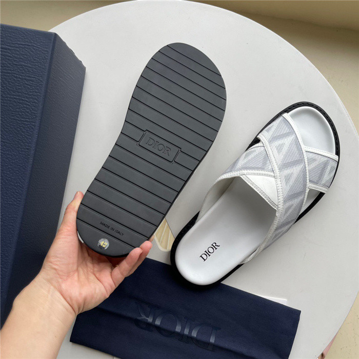 D*or slippers