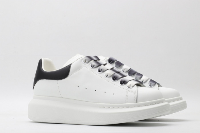 A1exa*der Mcqv*en SNEAKERS MC5563-073