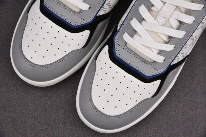 d10r b27 sneakers