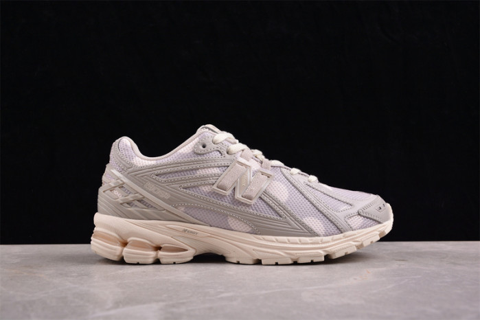 new balance 1906r 