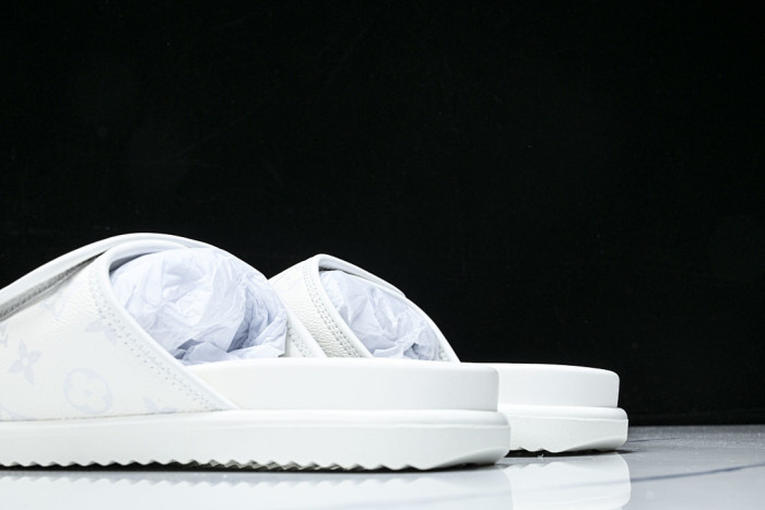 1*V SLIPPERS 11V0107-092