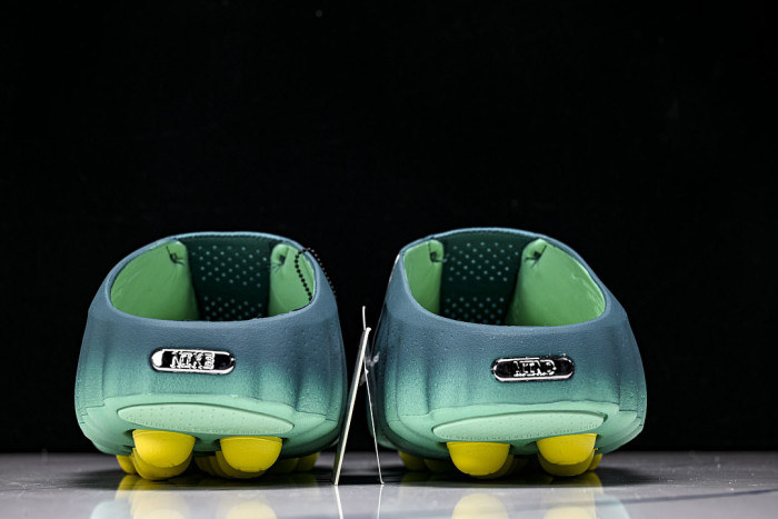 Nike Mind 001 