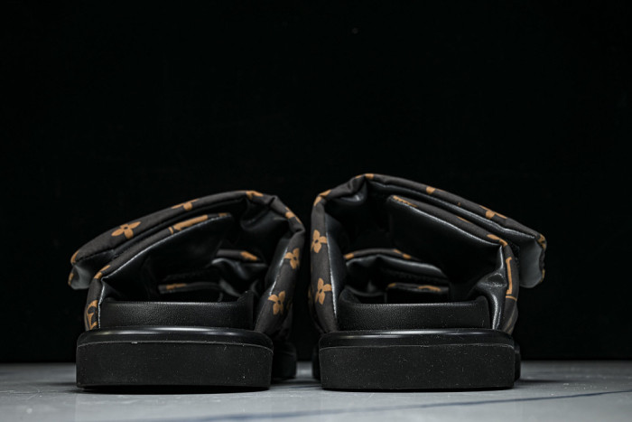 1*V SLIPPERS 11V0107-100