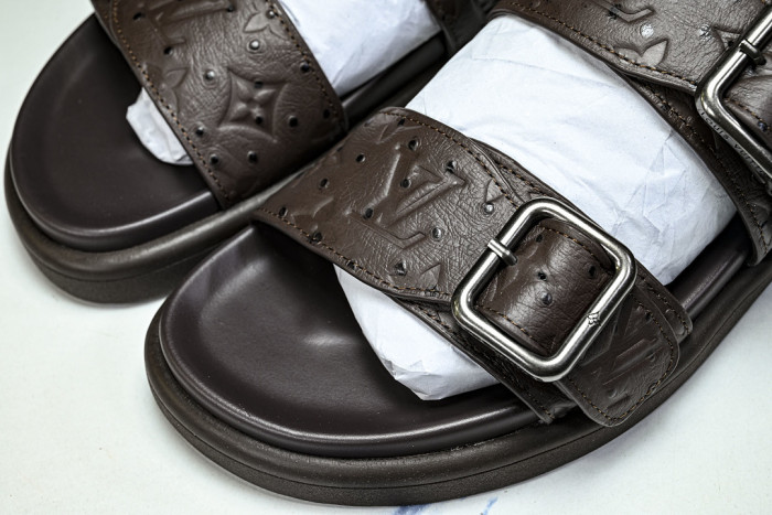 1*V SLIPPERS 11V0107-104