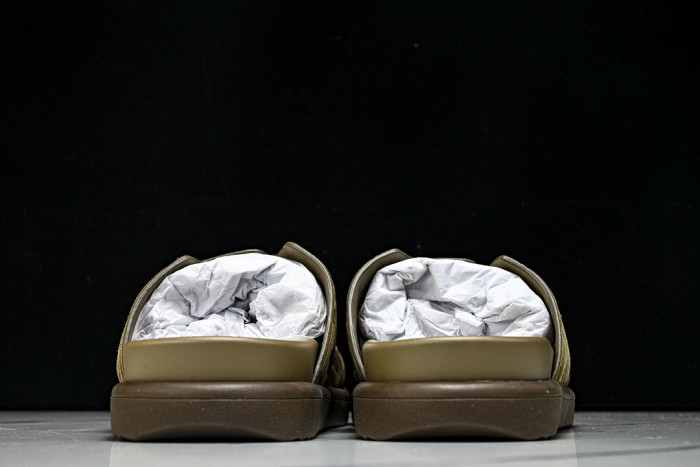 1*V SLIPPERS 11V0107-105