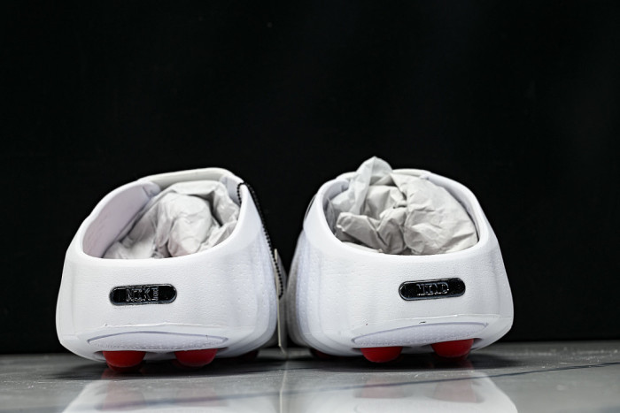 Nike Mind 001 