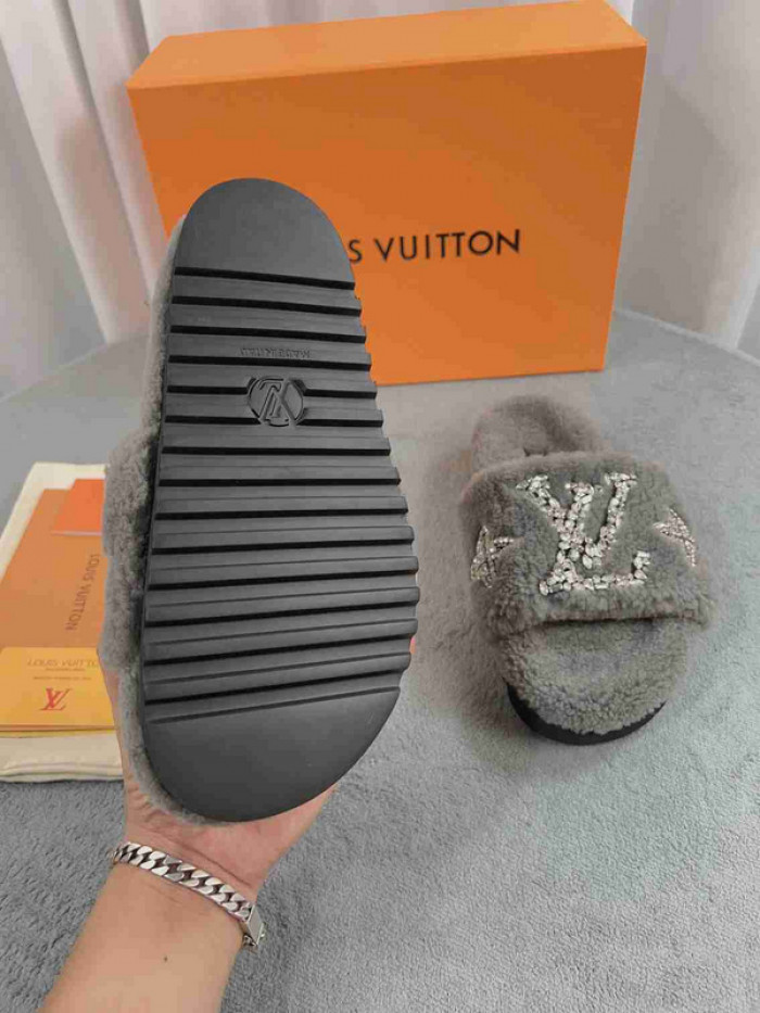 1*V SLIPPERS 11V0107-011