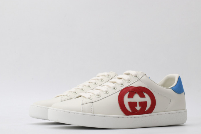 gucc ace embroidered low-top sneaker 431942a38g09066