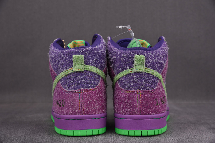 nike sb dunk high reverse skunk 420 cw9971-500