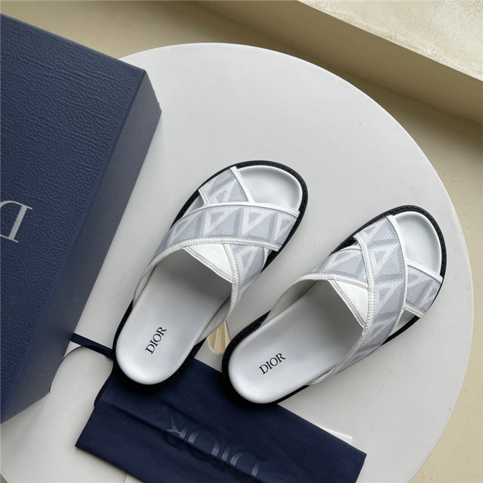 D*or slippers