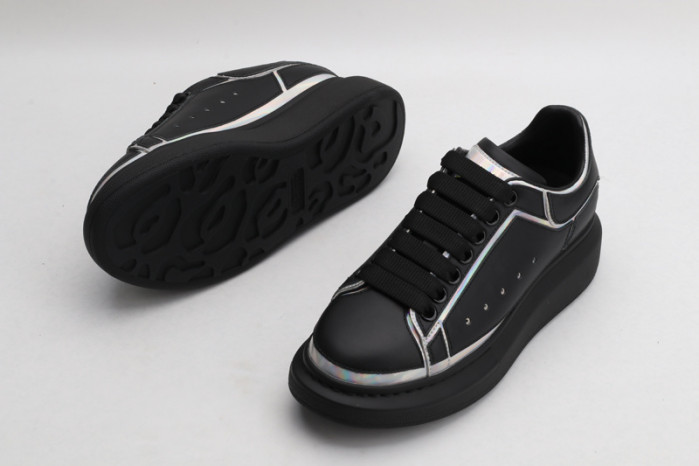 A1exa*der Mcqv*en SNEAKERS