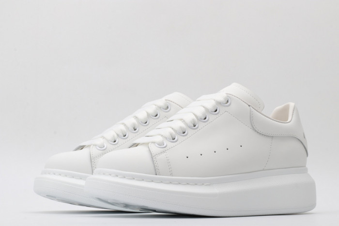 A1exa*der Mcqv*en SNEAKERS MC5563-056