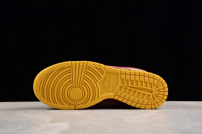 nike sb dunk low yellow lobster men
