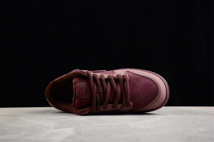 Nike SB Dunk Low "Valentine