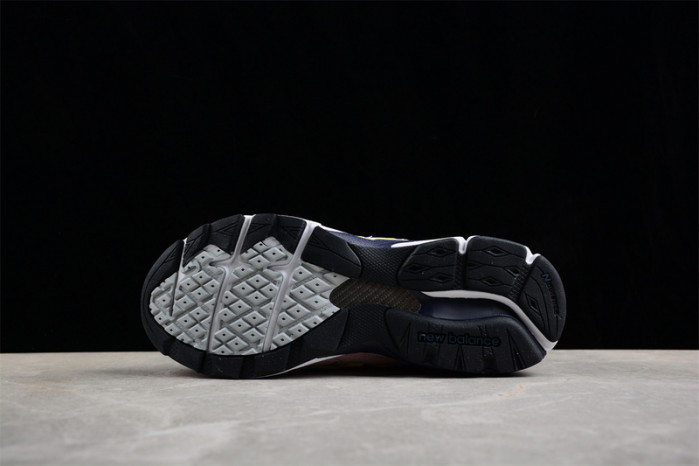 new balance m990gv3