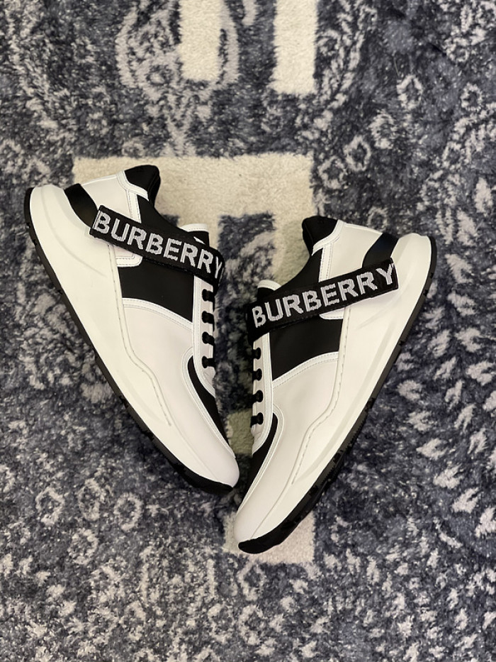 bby sneaker by0070