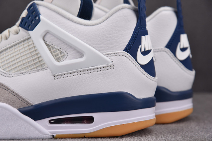 Nike SB x Air Jordan 4 Retro SP
