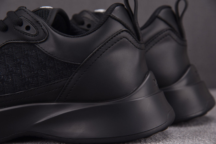D10R SHOES D896-153