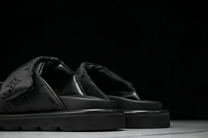 1*V SLIPPERS 11V0107-101