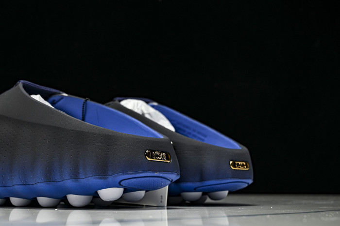 Nike Mind 001 