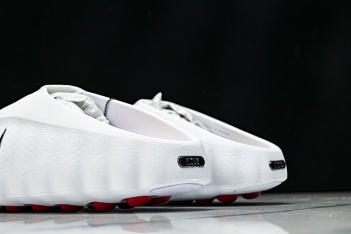 Nike Mind 001 