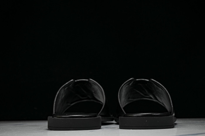 1*V SLIPPERS 11V0107-146