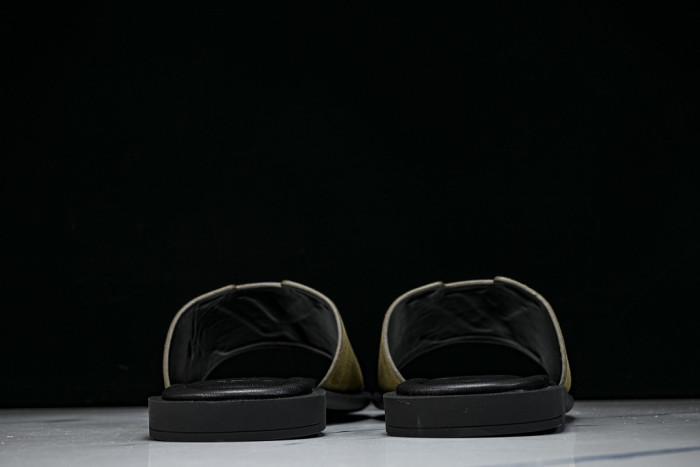 1*V SLIPPERS 11V0107-148