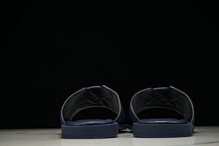 1*V SLIPPERS 11V0107-149
