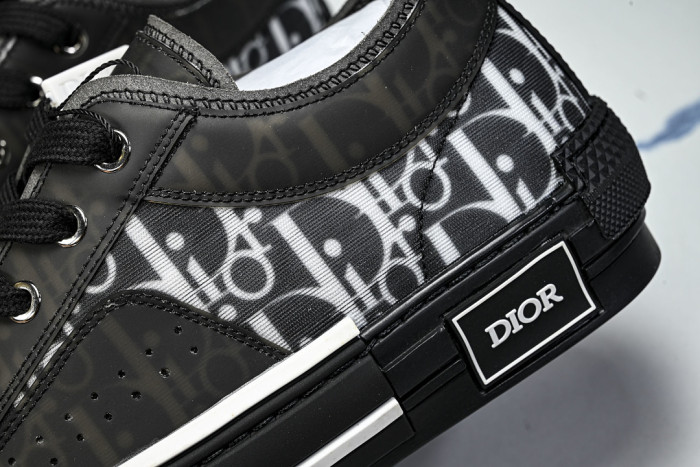 D10R B23 Sneakers DR1256-5615