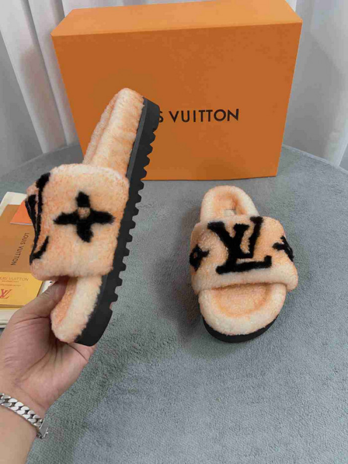 1*V SLIPPERS 11V0107-008